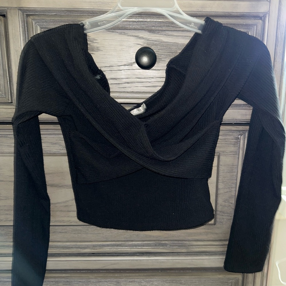 Womens Black Crop Top Sweater. Size Small